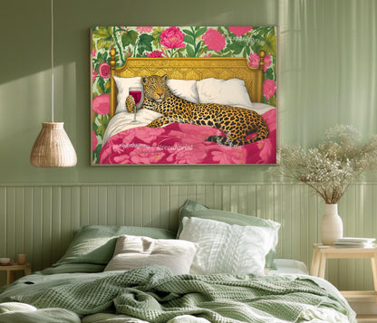 Leopard Loves Wine in Bed